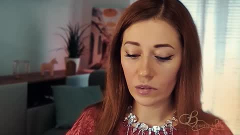 Snapshot of missbeverlymills chatting on 01.12.26 The divine Beverly online show from 01.12.26