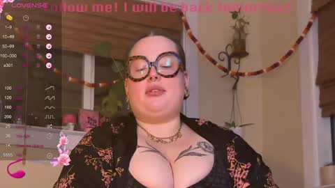 Miss Bika online show from 12.18.24