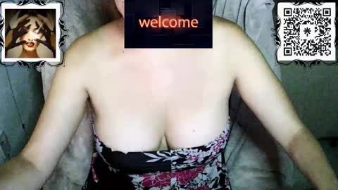 Snapshot of missbiny chatting on 01.18.26 Avamlash online show from 01.18.26