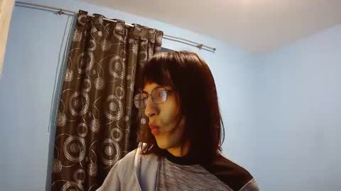 Snapshot of missbrithanyxxx chatting on 11.11.25 missbrithanyxxx online show from 11.11.25