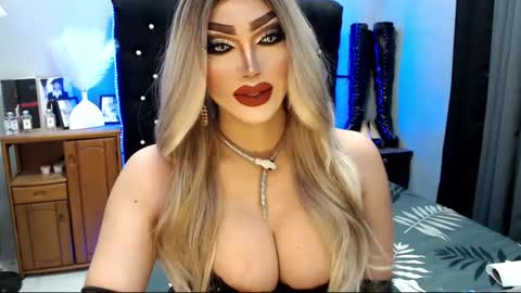 Snapshot of misschannel4sub chatting on 01.31.25 PRIESTESS CHANNEL online show from 01.31.25
