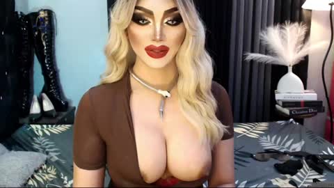 Snapshot of misschannel4sub chatting on 03.07.25 PRIESTESS CHANNEL online show from 03.07.25