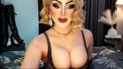 Snapshot of misschannel4sub chatting on 09.16.25 PRIESTESS CHANNEL online show from 09.16.25