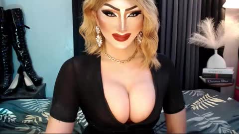 Snapshot of misschannel4sub chatting on 09.27.25 PRIESTESS CHANNEL online show from 09.27.25