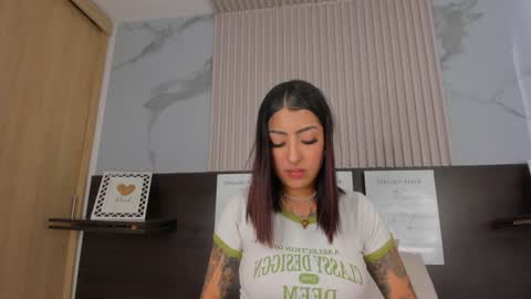 Snapshot of misscheelsee_as chatting on 12.23.24 misscheelsee_as online show from 12.23.24