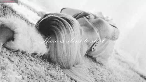 Chloe freelance model Please your thumbs up are important  online show from 10.26.25