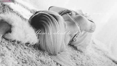 Chloe freelance model Please your thumbs up are important  online show from 11.19.25