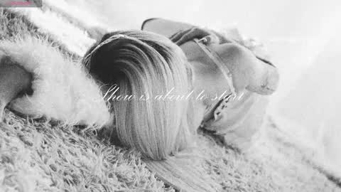 Chloe freelance model Please your thumbs up are important  online show from 11.27.25