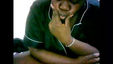 Snapshot of misscuteberry chatting on 10.24.25 VAL online show from 10.24.25