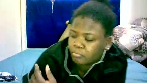 Snapshot of misscuteberry chatting on 11.30.25 VAL online show from 11.30.25