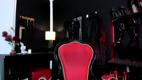 Snapshot of missdarklady chatting on 01.31.25 Missdarklady online show from 01.31.25