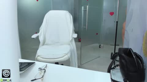 Miss Domina online show from 03.16.26