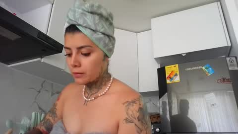 melodie  online show from 01.26.25