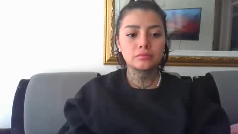 melodie  online show from 01.30.25