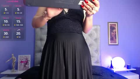 Snapshot of missellien chatting on 05.08.26 Angela online show from 05.08.26