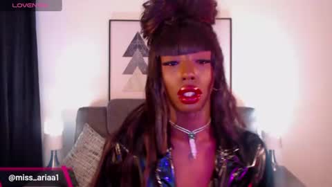 Emilie Diaz online show from 06.17.26