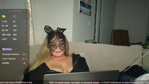 missemmbeex online show from 12.22.25