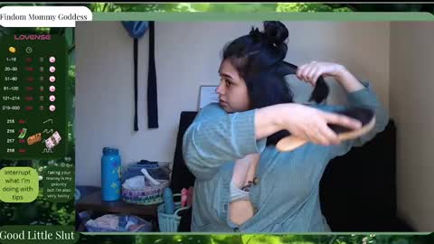 Miss Estephy online show from 01.22.25