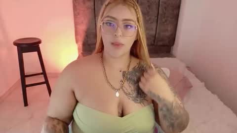 Snapshot of missevans_ chatting on 03.17.26 missevans_ online show from 03.17.26