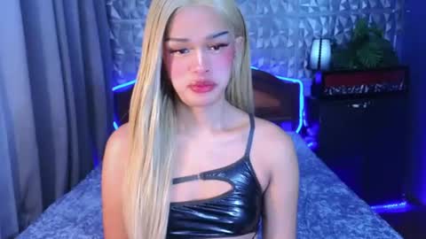 Snapshot of missionary_addiction_cumshot chatting on 06.13.26 im your queen steffie online show from 06.13.26