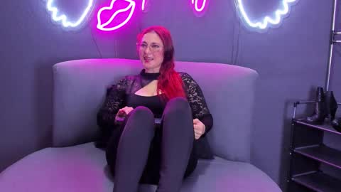 misskathyfox online show from 10.19.25