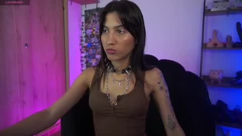 Snapshot of misskorrah chatting on 11.07.25 janedoe online show from 11.07.25