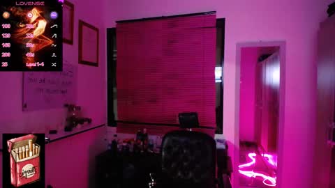 LanaLul  online show from 11.04.25