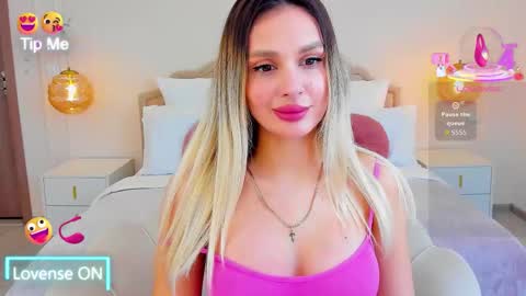 Snapshot of misslou_ chatting on 03.02.26 Lou online show from 03.02.26