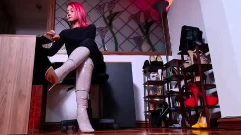 Im Valentina  online show from 06.17.26