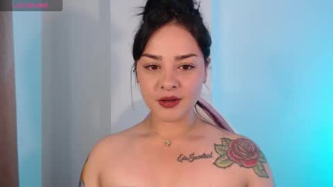 Snapshot of missmariana_ chatting on 10.11.25 missmariana_ online show from 10.11.25