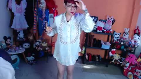 Miss Mia online show from 05.04.26