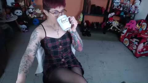 Snapshot of missmia2 chatting on 06.15.26 Miss Mia online show from 06.15.26