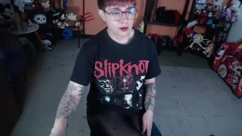 Miss Mia online show from 07.17.26