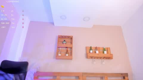 Mia  online show from 10.22.25