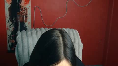 Mia online show from 04.30.26