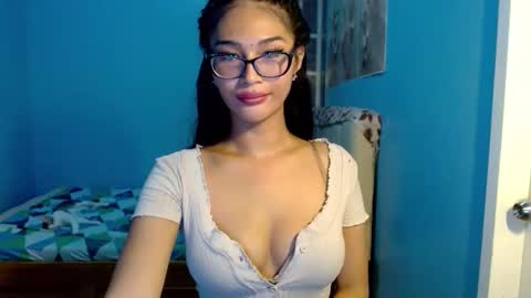 Snapshot of missminervaa chatting on 05.11.26 missminervaa online show from 05.11.26