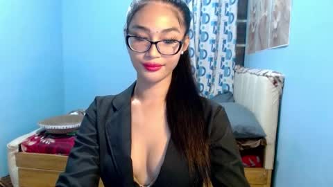 missminervaa online show from 07.01.26