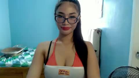 missminervaa online show from 07.05.26
