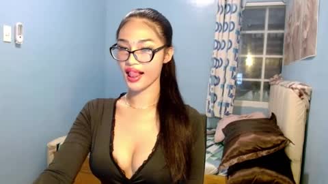 missminervaa online show from 07.08.26