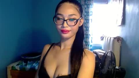 missminervaa online show from 07.12.26