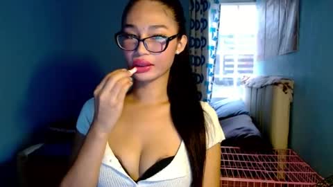missminervaa online show from 07.27.26