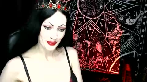 MissMoonDoll online show from 09.18.25