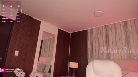 Snapshot of missnataly_ chatting on 10.10.25 Nataly Rivas online show from 10.10.25
