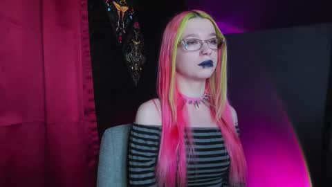Snapshot of missnikkivill chatting on 02.18.25 Mistress Nikki Vill online show from 02.18.25