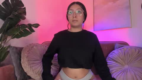 Snapshot of misspariis chatting on 11.04.25 Isabel Mendez online show from 11.04.25