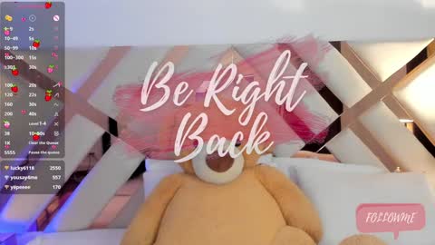 Snapshot of misspaulina__ chatting on 12.20.24 Pau Giraldo online show from 12.20.24