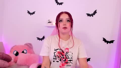 Snapshot of misspaulina__ chatting on 10.20.25 Pau Giraldo online show from 10.20.25