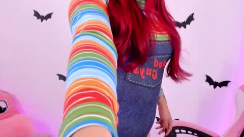 Snapshot of misspaulina__ chatting on 10.20.25 Pau Giraldo online show from 10.20.25