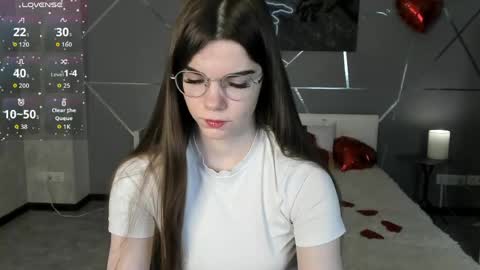 misss_evelyne online show from 03.18.26