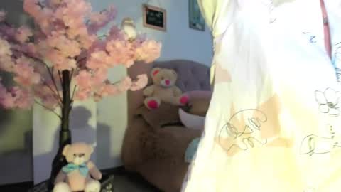 ... Independent model online show from 06.03.26